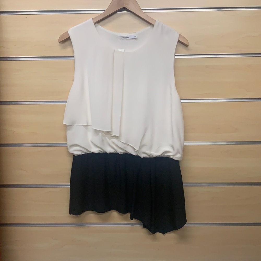 Bailey 44 black & white sleeveless blouse
